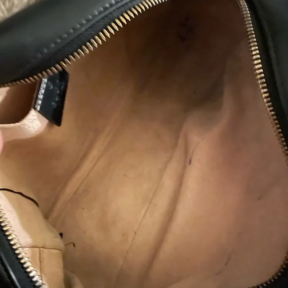 GG Marmont Shoulder Bag - Picture 2 of 5